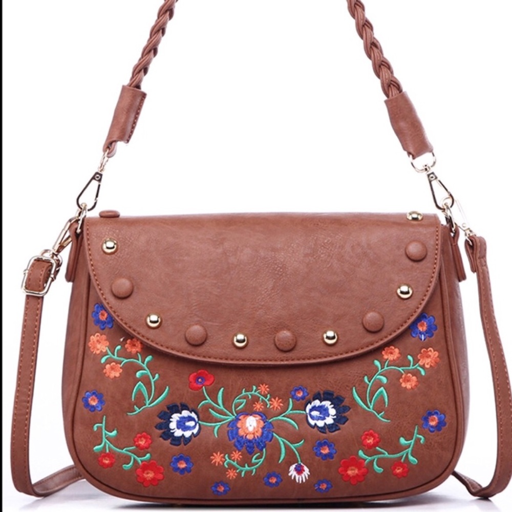 🎉hp🎉 Floral Embroidered Handbag